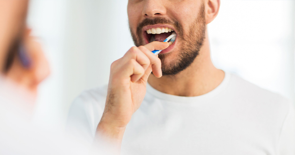 4 مزیت شگفت‌انگیز که از مسواک زدن دندان‌های خود دریافت می‌کنید