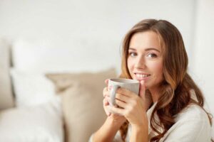 چگونه از لکه‌های قهوه جلوگیری کنم؟